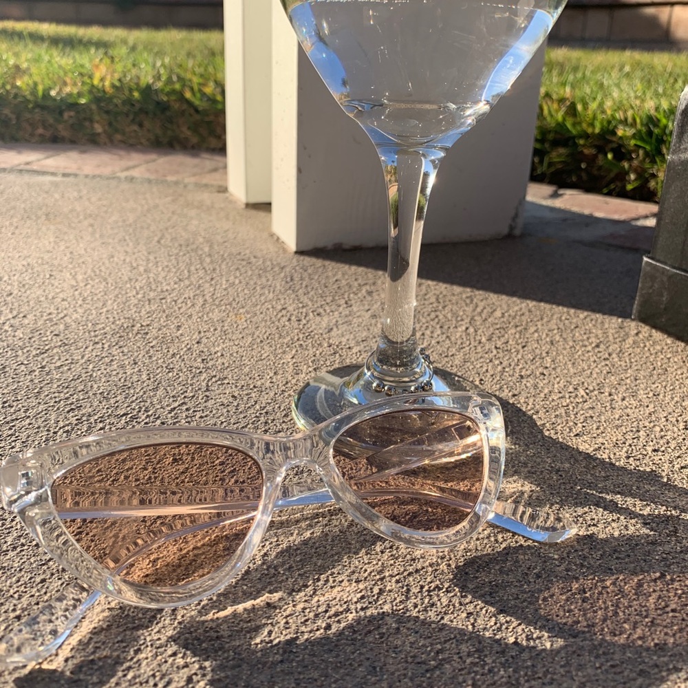 Cateye beige sunglasses (also available in yellow)